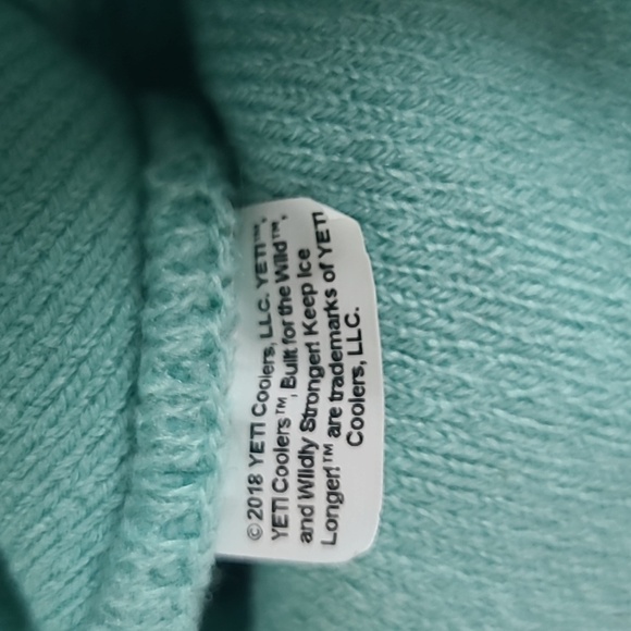 YETI Men's Retro Knit Pom Pom Beanie Seafoam Green Gray - Picture 4 of 5